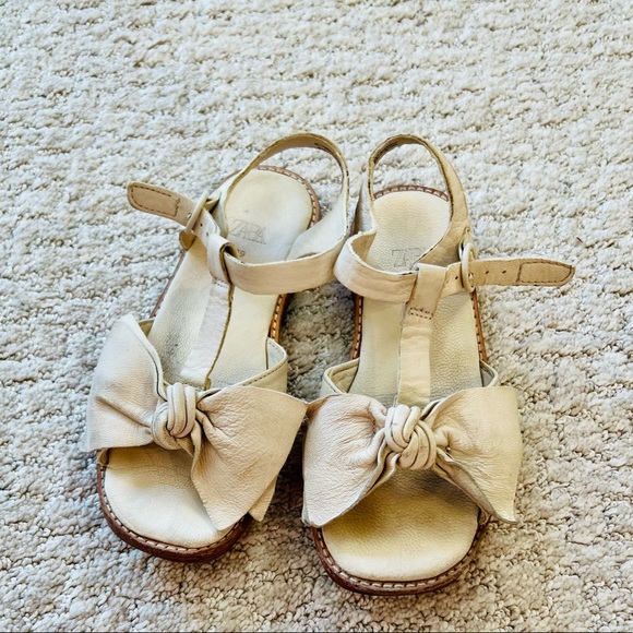 Zara Other - Zara sandals size 12 1/2 leather